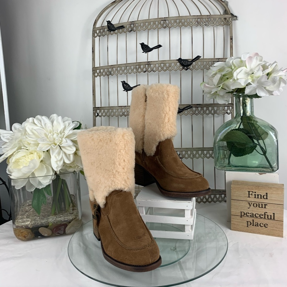 BearPaw Obsidian Womens Boot.